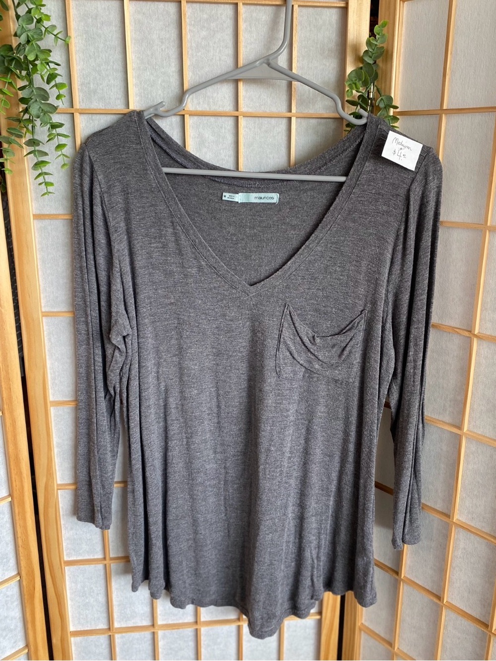 Maurices Charcoal Gray V-Neck Long Sleeve Pocket Top